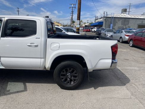Used 2022 Toyota Tacoma SR5 AWD/4WD image 20