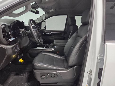 Used 2024 Chevrolet Silverado 2500 LTZ w/ LTZ Plus Package AWD/4WD image 10