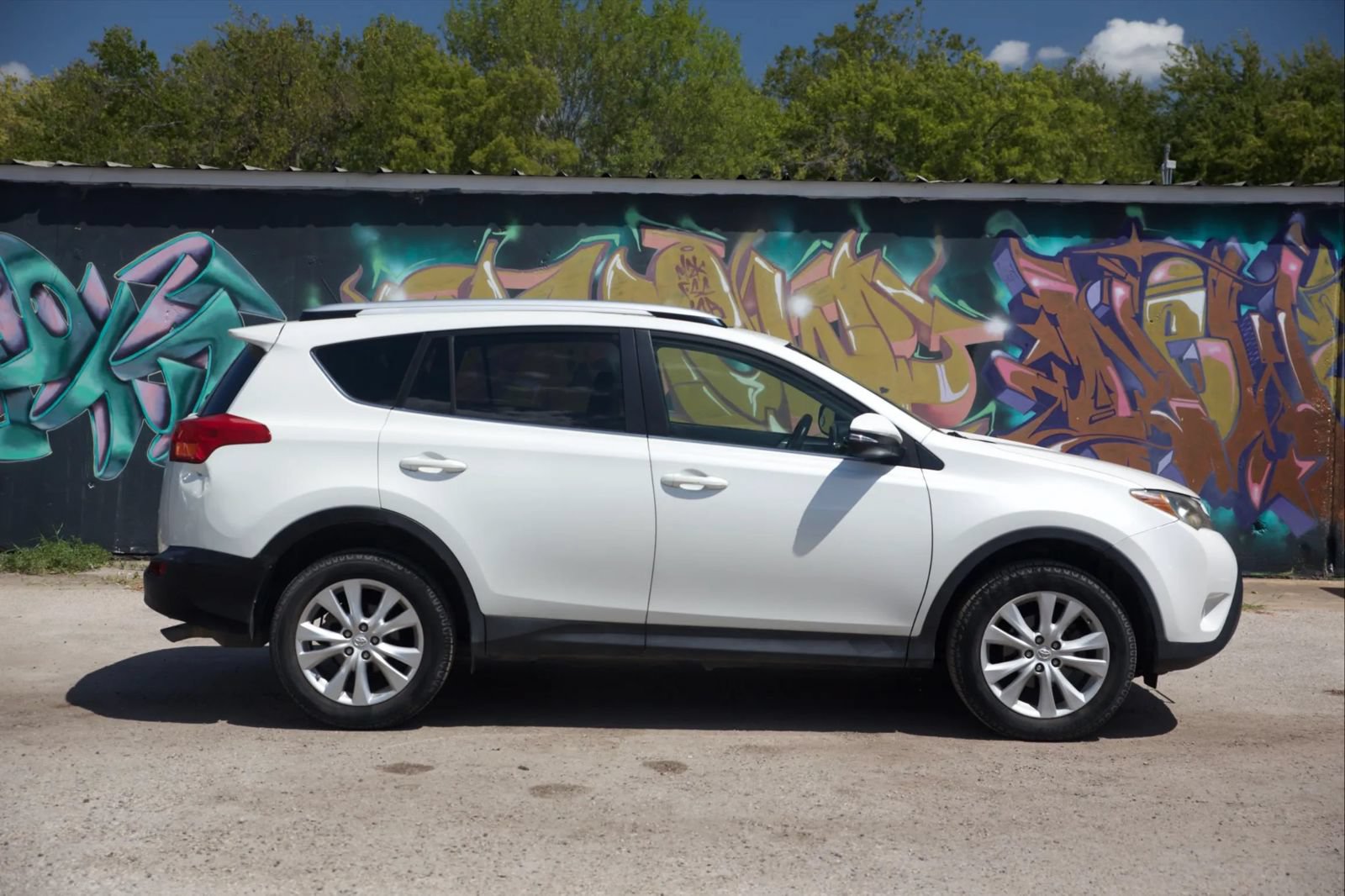Used 2013 Toyota RAV4 Limited FWD image 32