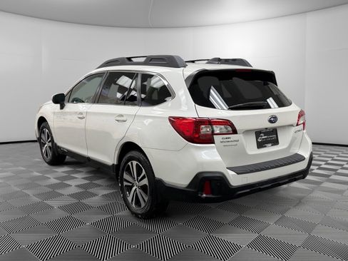 Used 2019 Subaru Outback 2.5i Limited image 3