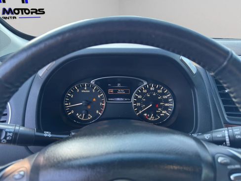 Used 2019 Nissan Pathfinder Platinum FWD image 11