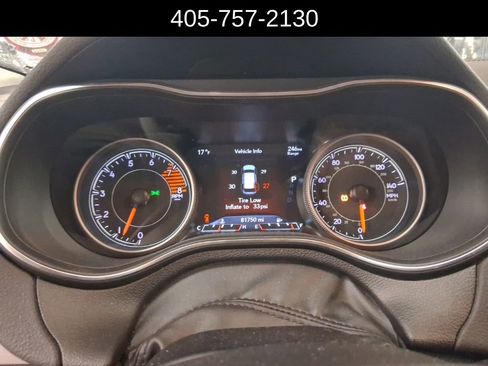 Used 2019 Jeep Cherokee Limited image 14