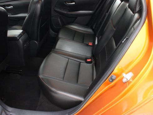Used 2025 Nissan Sentra SR w/ SR Premium Package FWD image 29