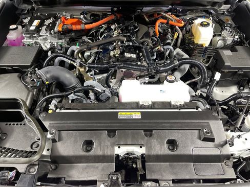 Certified 2025 Toyota Tacoma TRD Off-Road w/ TRD Off Road Premium Package image 9