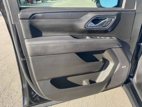 Used 2024 GMC Yukon AT4 w/ Technology Package image 10