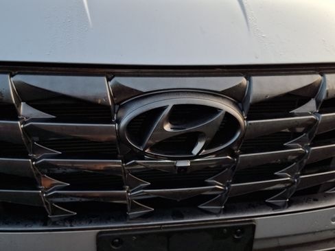 Certified 2023 Hyundai Tucson Limited AWD/4WD image 8