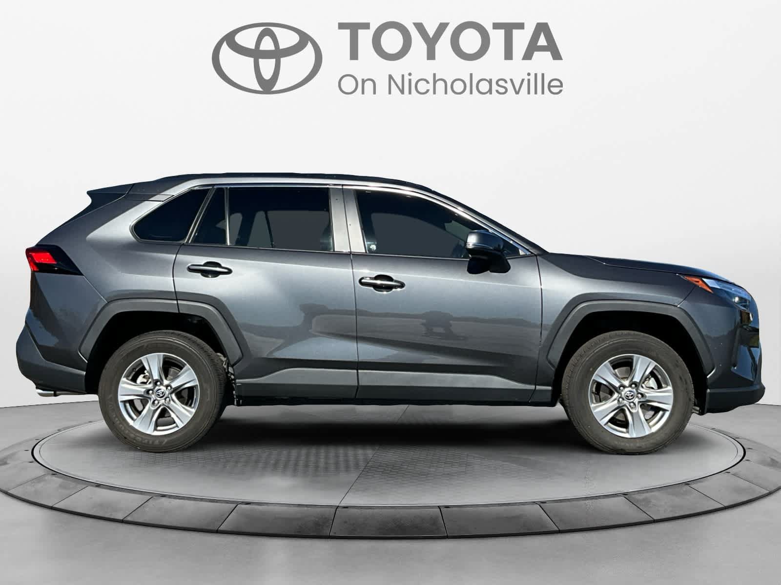 Used 2024 Toyota RAV4 XLE AWD/4WD image 6