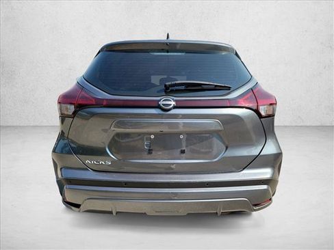 Used 2024 Nissan Kicks S FWD image 6