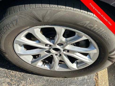 Used 2019 Chevrolet Equinox LS w/ LS Convenience Package FWD image 2