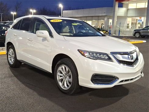 Used 2017 Acura RDX FWD image 2