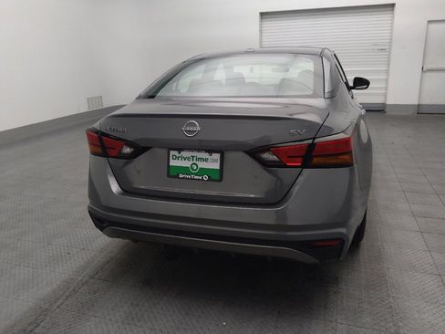 Used 2024 Nissan Altima 2.5 SV image 7