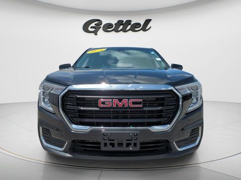 Used 2024 GMC Terrain SLE AWD/4WD image 2