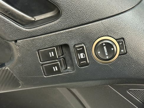 Used 2013 Hyundai Genesis 3.8 image 20