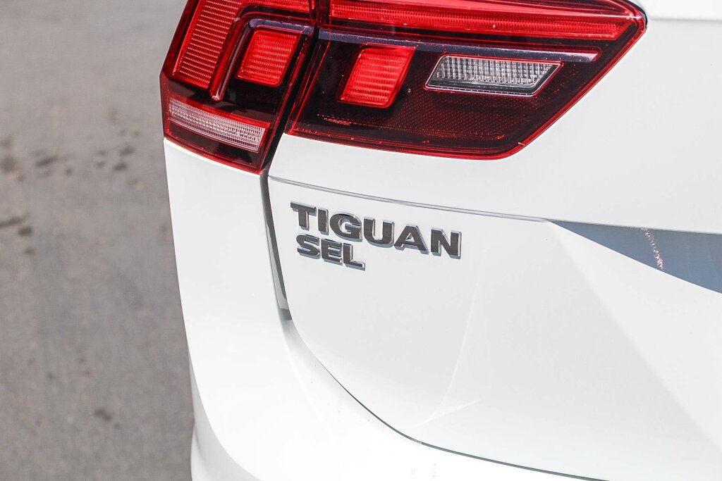 Used 2021 Volkswagen Tiguan SEL Premium R-Line AWD/4WD image 30