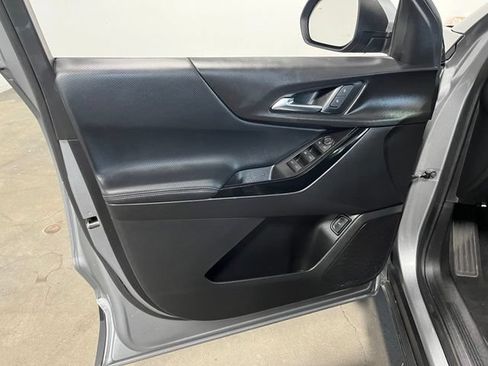 Used 2025 Chevrolet Equinox LT w/ Convenience Package II AWD/4WD image 24