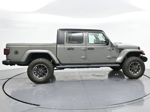 Used 2022 Jeep Gladiator Overland w/ Popular Equipment Package AWD/4WD image 8