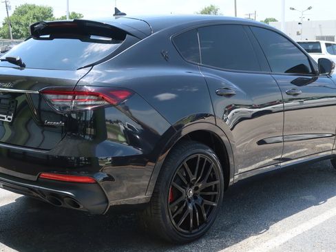 Used 2022 Maserati Levante Modena AWD/4WD image 14