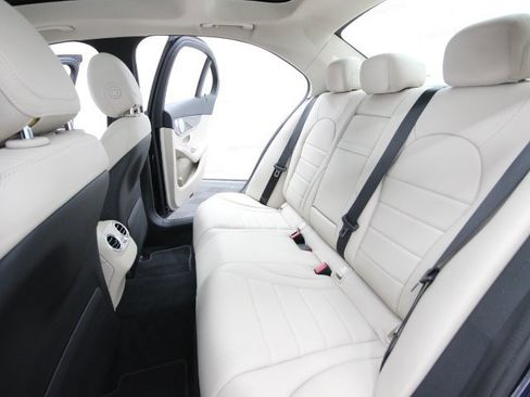 Used 2018 Mercedes-Benz C 300 4MATIC Sedan image 21