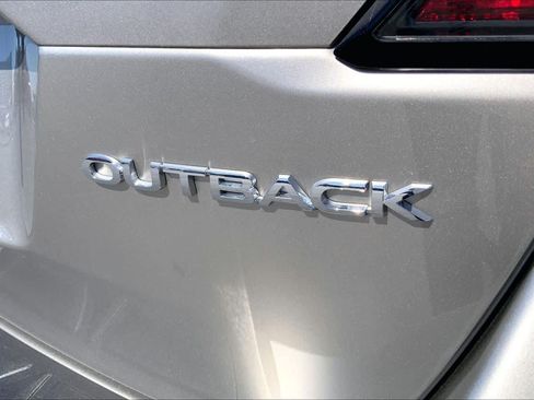 Used 2020 Subaru Outback Premium AWD/4WD image 9