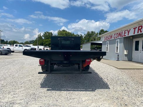 Used 2019 Ford F550 2WD Regular Cab Super Duty image 4