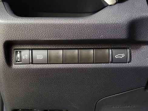 Used 2025 Toyota RAV4 XLE w/ Convenience Package FWD image 24
