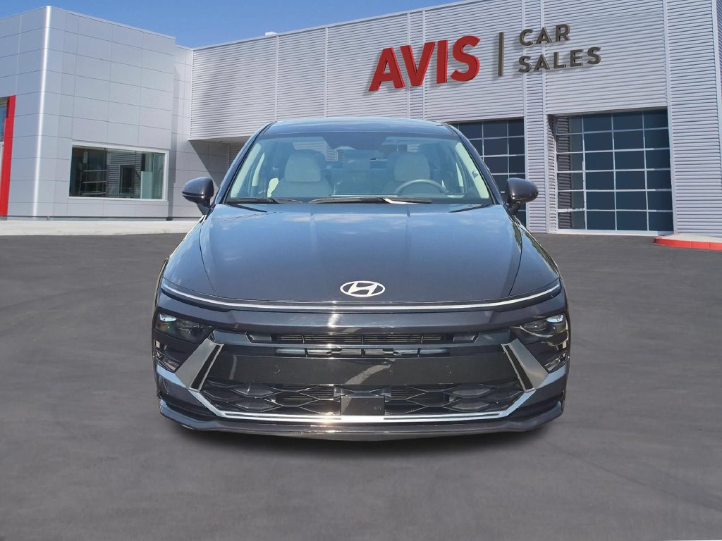 Used 2025 Hyundai Sonata SEL FWD image 2