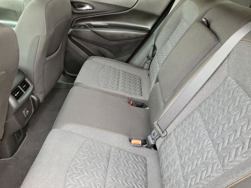 Used 2022 Chevrolet Equinox LT FWD image 16