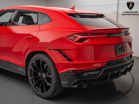 Used 2024 Lamborghini Urus S image 15