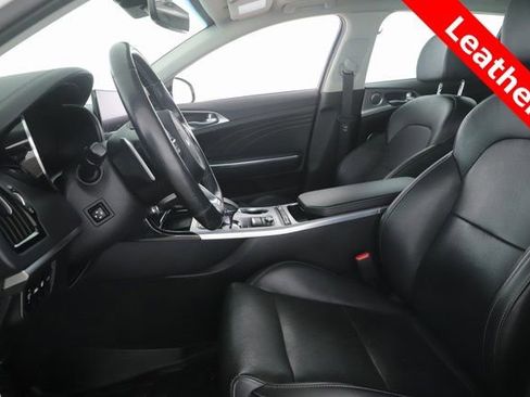 Used 2022 Kia Stinger GT2 image 16