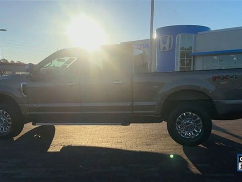 Used 2022 Ford F250 Lariat w/ Lariat Ultimate Package image 8