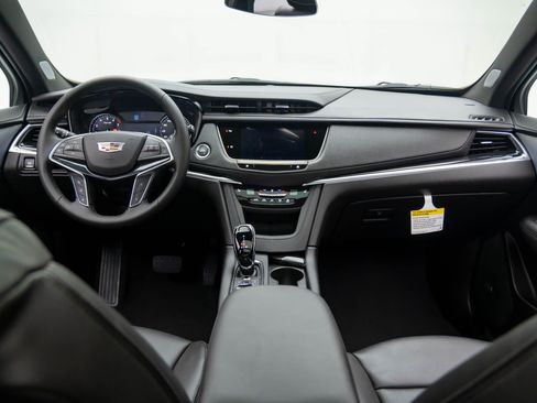 New 2025 Cadillac XT5 Premium Luxury image 10