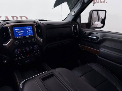 Used 2022 Chevrolet Silverado 2500 High Country w/ Z71 Off-Road Package AWD/4WD image 29