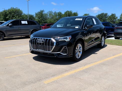 Certified 2025 Audi Q3 2.0T Premium Plus w/ Premium Plus Package AWD/4WD image 5