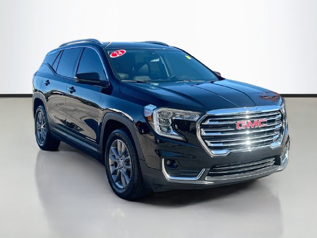 Used 2024 GMC Terrain SLT AWD/4WD image 2