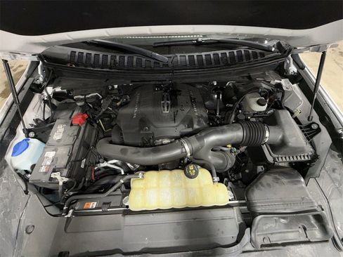 Used 2019 Lincoln Navigator L Reserve image 18