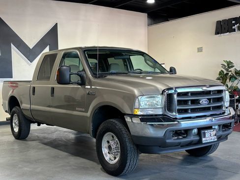 Used 2004 Ford F250 XLT AWD/4WD image 3
