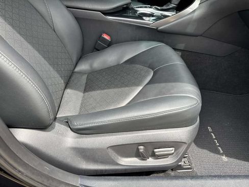 Used 2020 Toyota Camry XSE FWD image 15