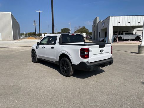 New 2025 Ford Maverick XLT w/ XLT Luxury Package AWD/4WD image 3