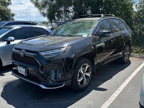 Used 2023 Toyota RAV4 SE w/ Weather & Moonroof Package AWD/4WD image 2