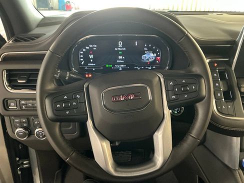 Used 2023 GMC Yukon XL SLE AWD/4WD image 19