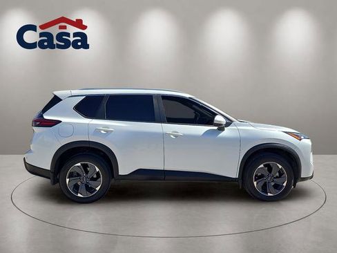 Used 2024 Nissan Rogue SV w/ SV Premium Package FWD image 6