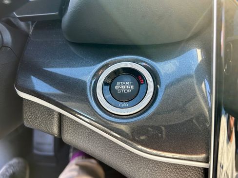 Certified 2023 Jeep Grand Cherokee Laredo w/ Luxury Tech Group I image 16