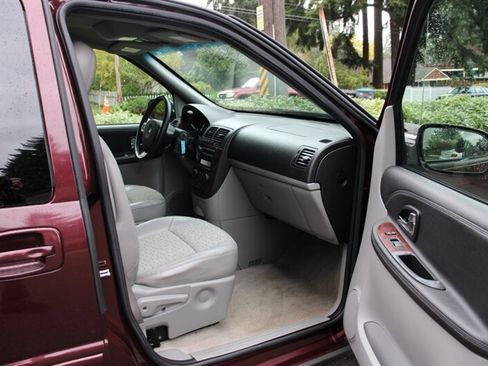 Used 2007 Chevrolet Uplander LT image 13