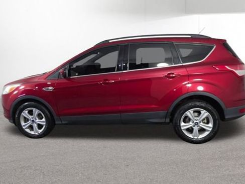 Used 2016 Ford Escape SE w/ Equipment Group 201A FWD image 6