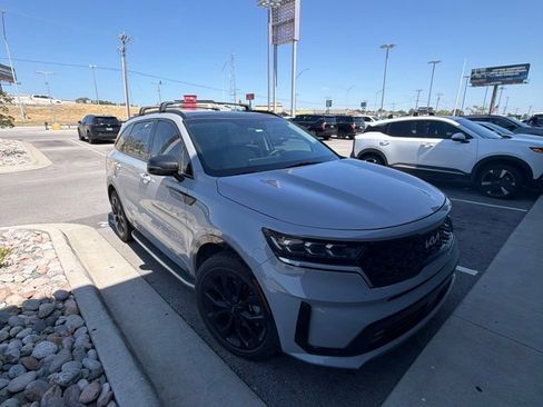Used 2022 Kia Sorento SX FWD image 1
