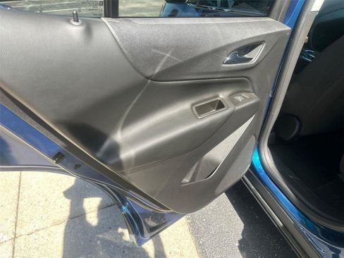 Used 2021 Chevrolet Equinox LT FWD image 18