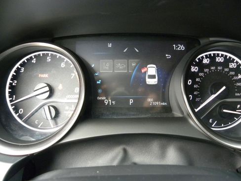 Used 2023 Toyota Camry SE AWD/4WD image 11