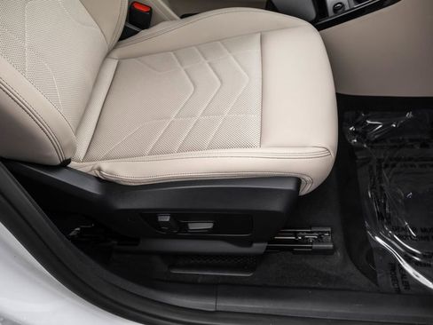 Used 2024 BMW X1 xDrive28i w/ Premium Package image 37