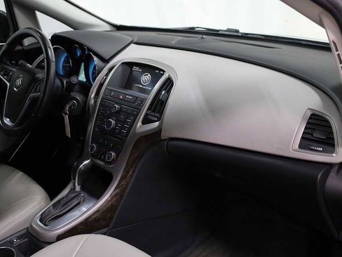 Used 2013 Buick Verano FWD image 6