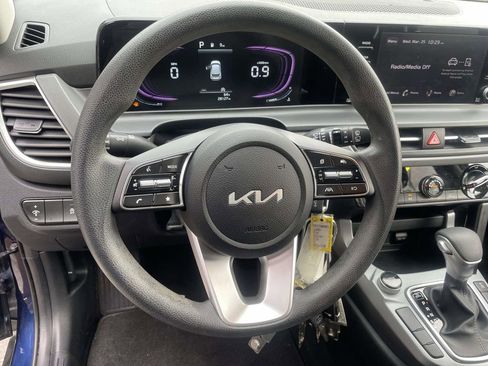 Used 2025 Kia Seltos LX AWD/4WD image 18